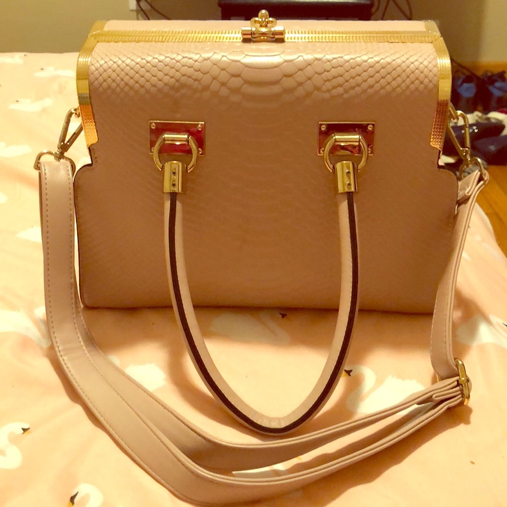 Beautiful Purse 👜